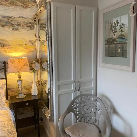 Serendipity- Romantic 1-bed Apt 아파트 *