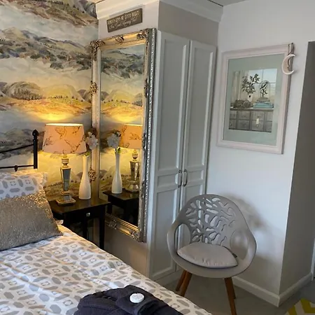 Apartment Serendipity- Romantic 1-bed Apt *