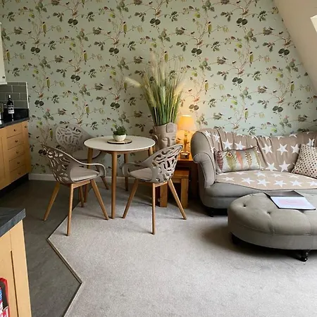Apartment Serendipity- Romantic 1-bed Apt *