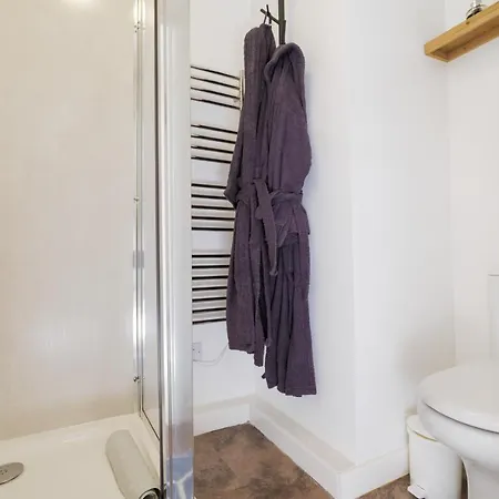 Serendipity- Romantic 1-bed Apt